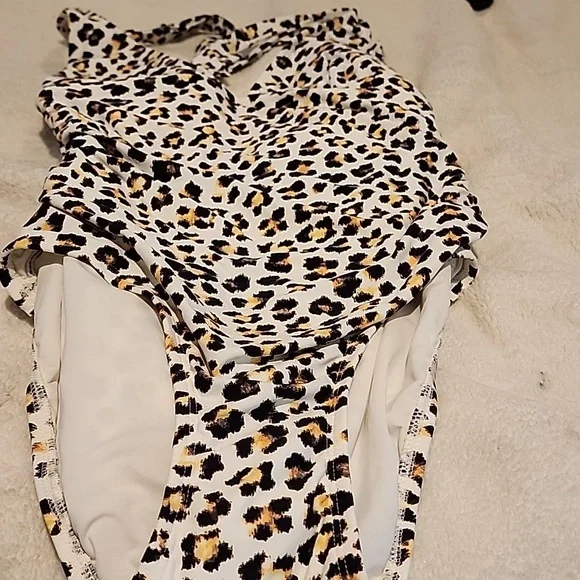Ann Taylor leopard bathing suit - Picture 2 of 4